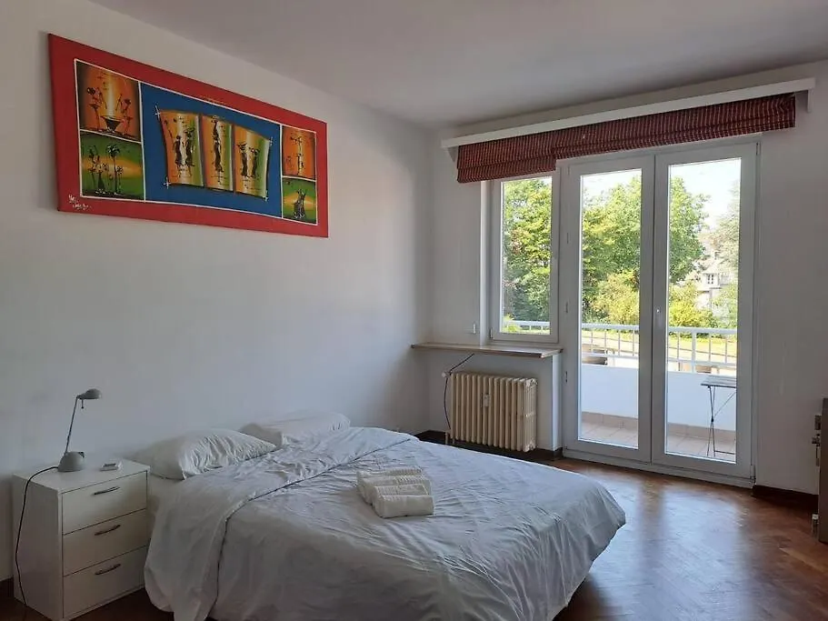 Spacious Apartment Next To Parc Du Cinquantenaire Brussels