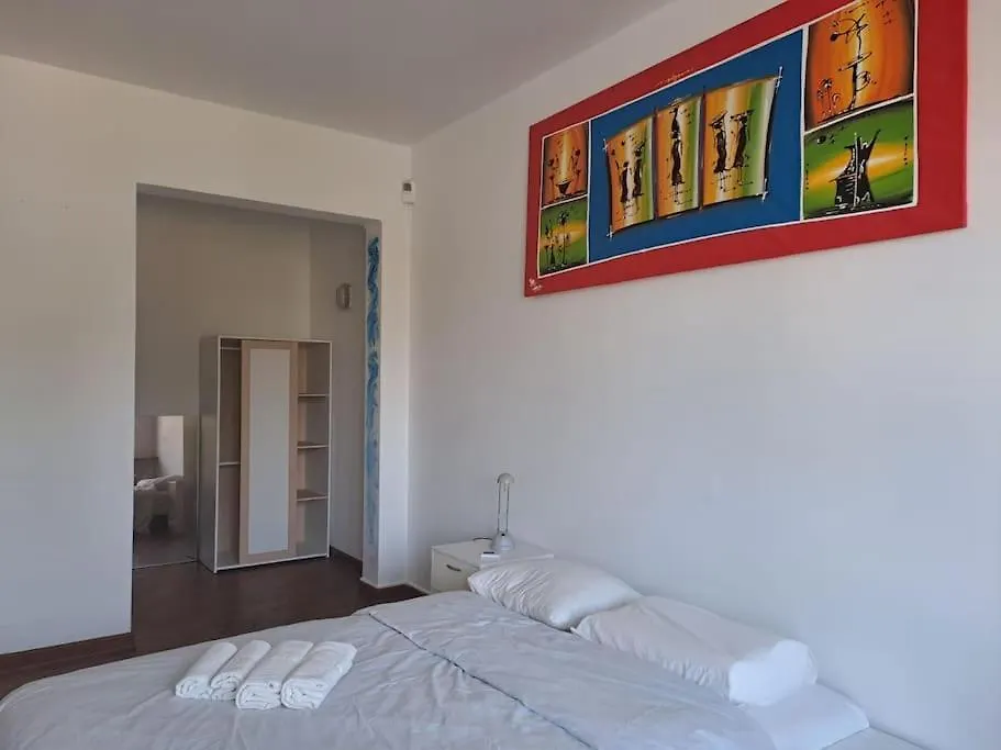 Spacious Apartment Next To Parc Du Cinquantenaire Brussels